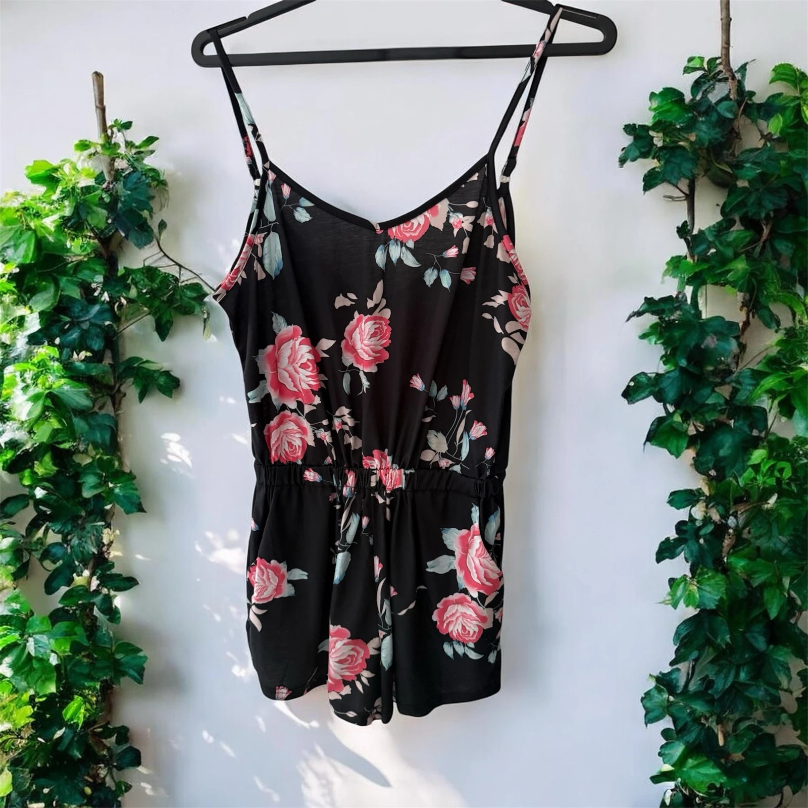 🌸 Combishort fluide à fleurs – Taille M 🌸